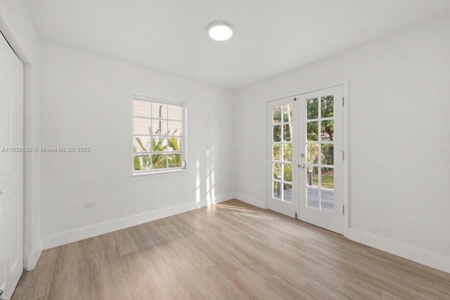 Building Photo - 4080 Hardie Ave