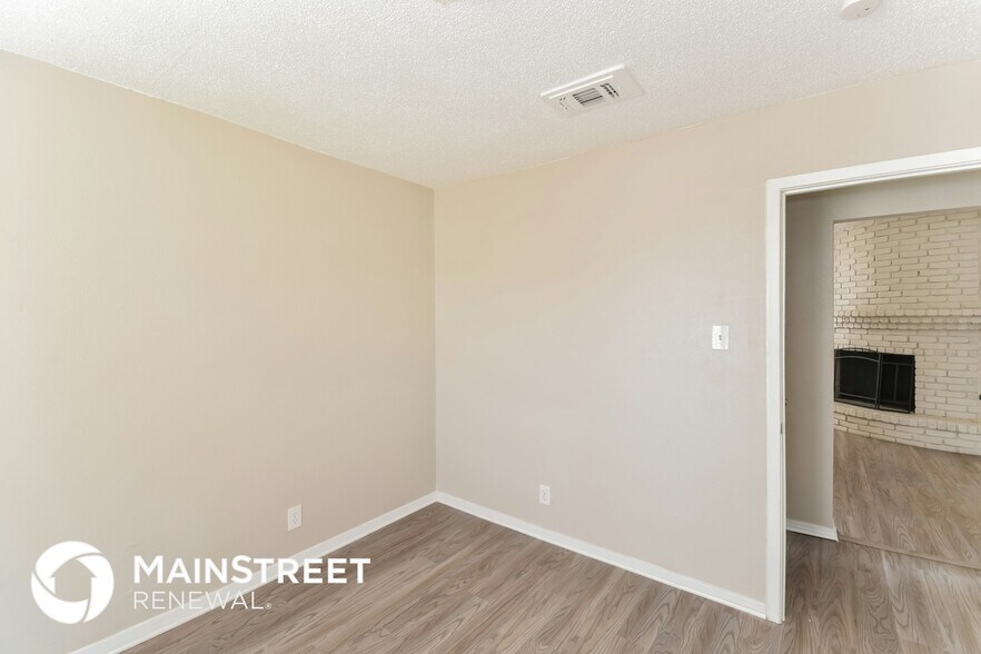 Building Photo - 6507 Ridge Cir Dr