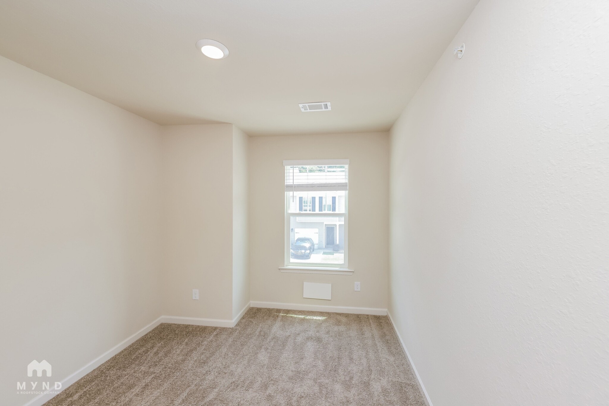 Building Photo - 207 Highwood Ln