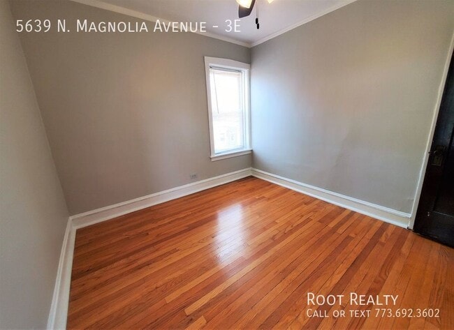 Building Photo - Edgewater / Magnolia Glen - Top-Floor 1-Be...