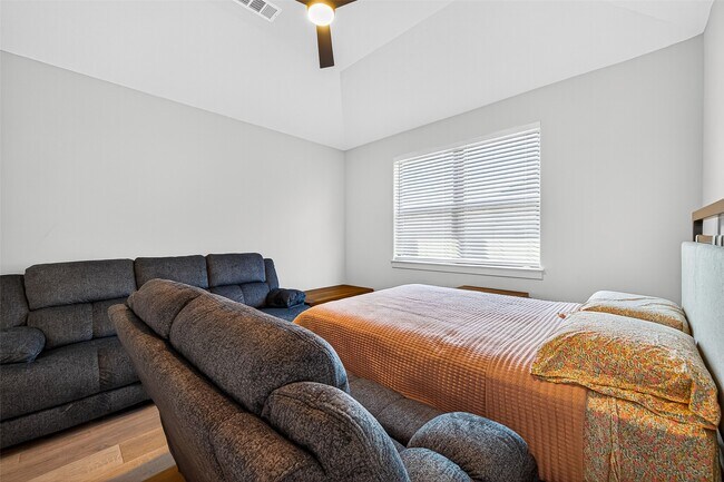 Building Photo - 2427 Camden Creek Ln