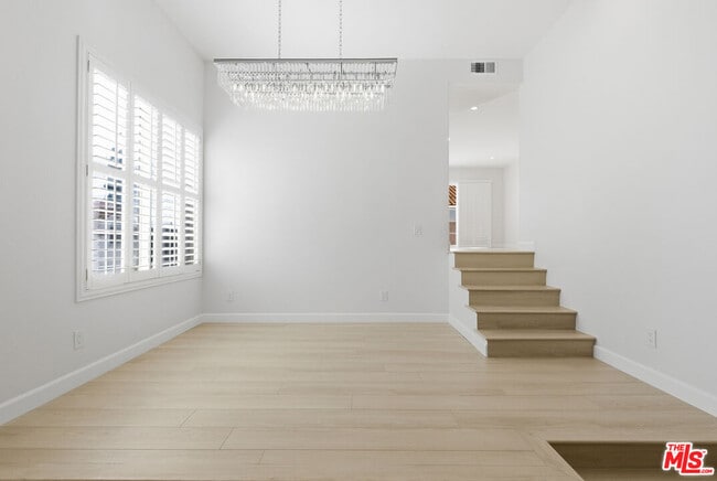 Building Photo - 359 Westlake Vista Ln