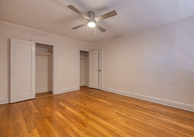Building Photo - Storybook Tudor New Renovated | Two Full Kitchens | Full Finished Basement