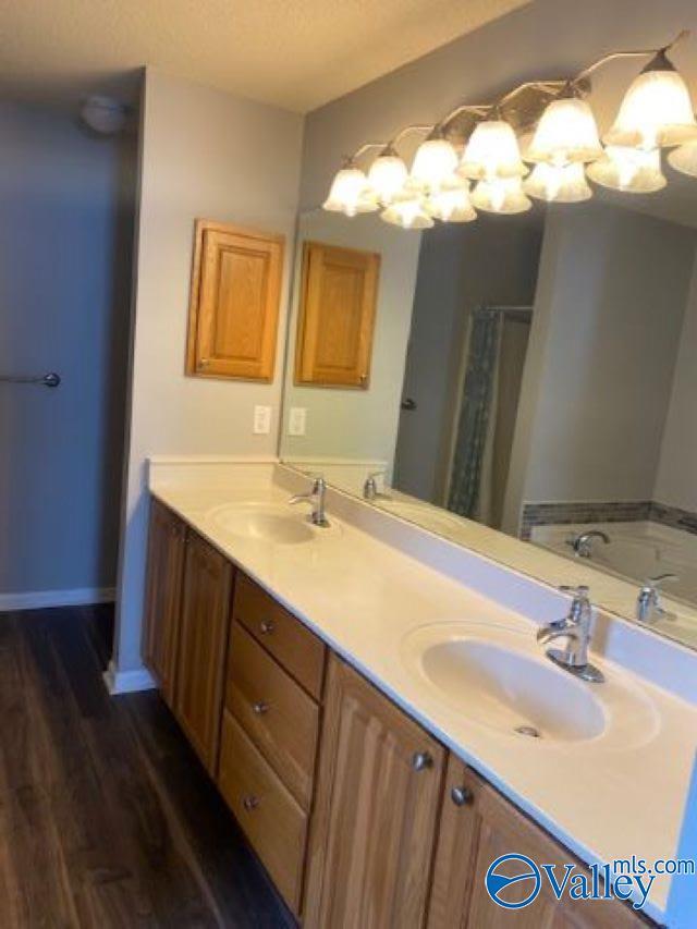 Building Photo - 222 Silverbreeze Ct