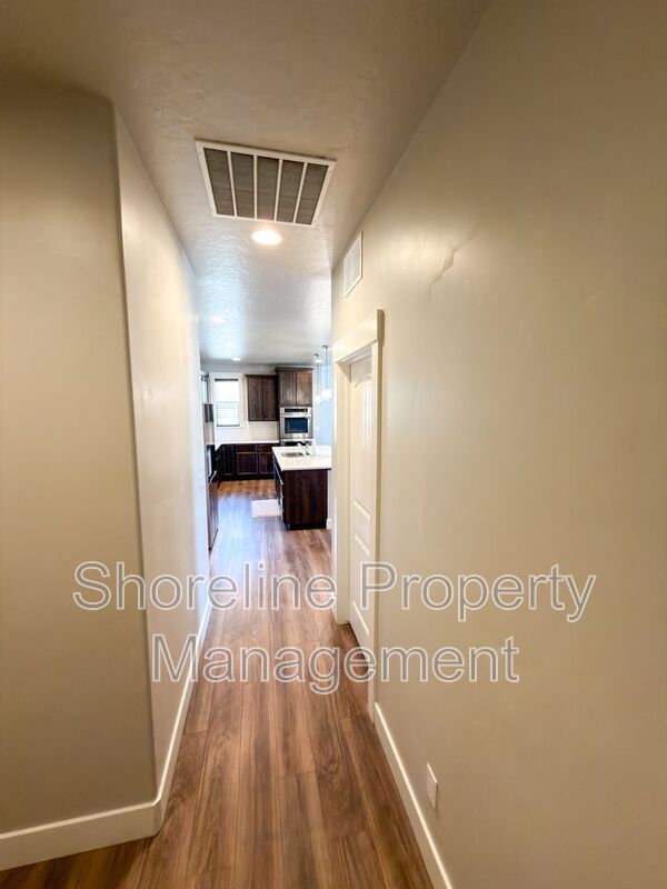 Building Photo - 12913 S Salerno Ave