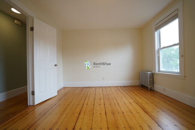 Building Photo - 21 Plainfield St