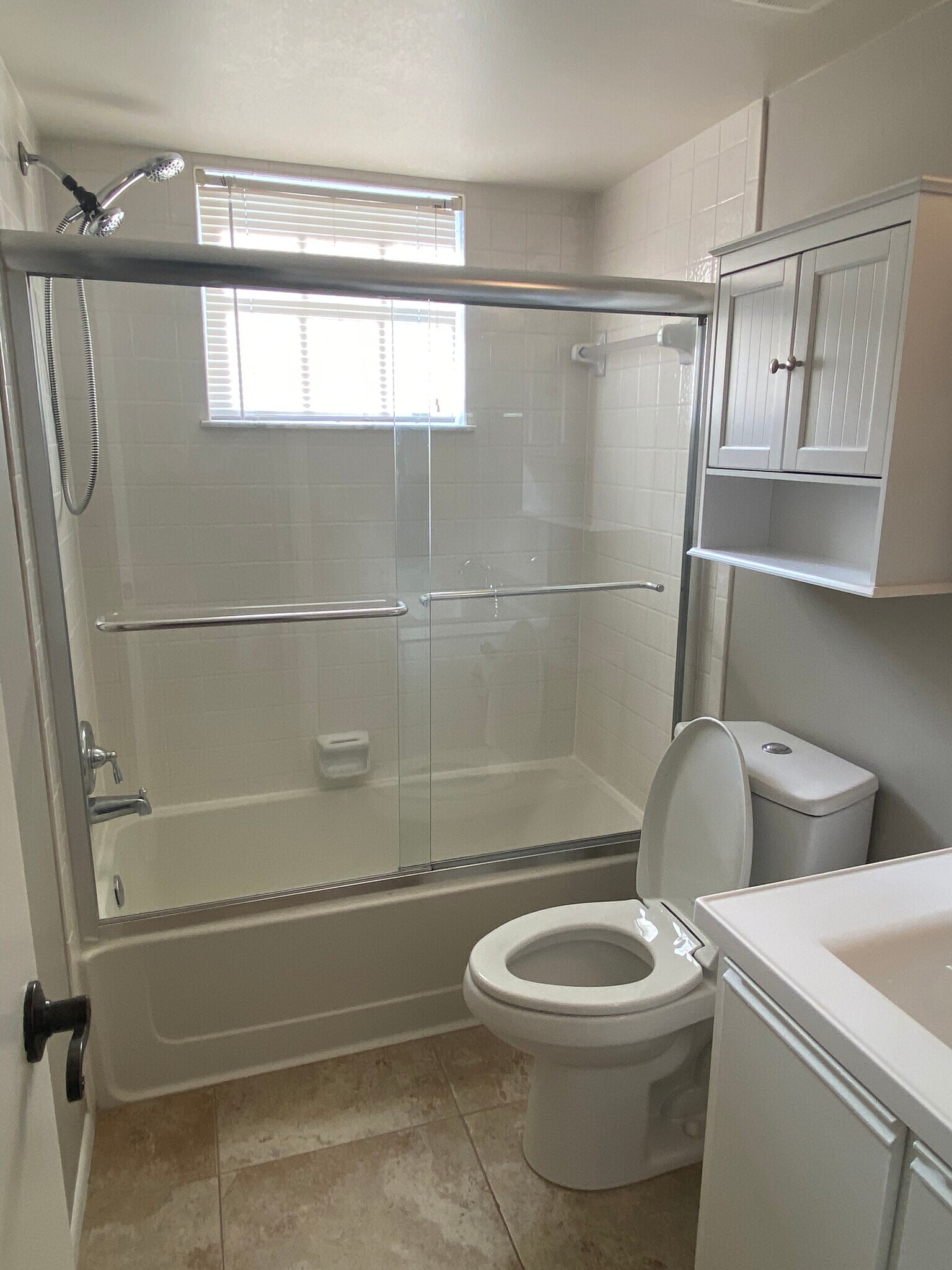 Building Photo - 1566 SE Royal Green Cir