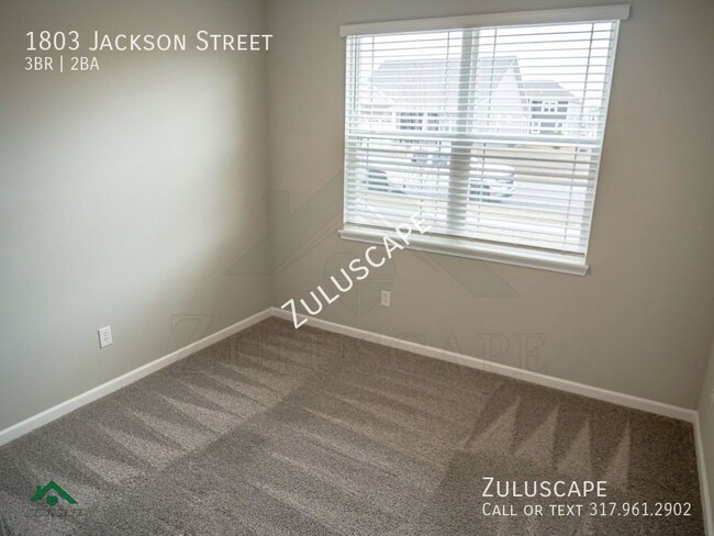 Building Photo - HALF OFF 1st MONTH RENT….1803 Jackson Stre...