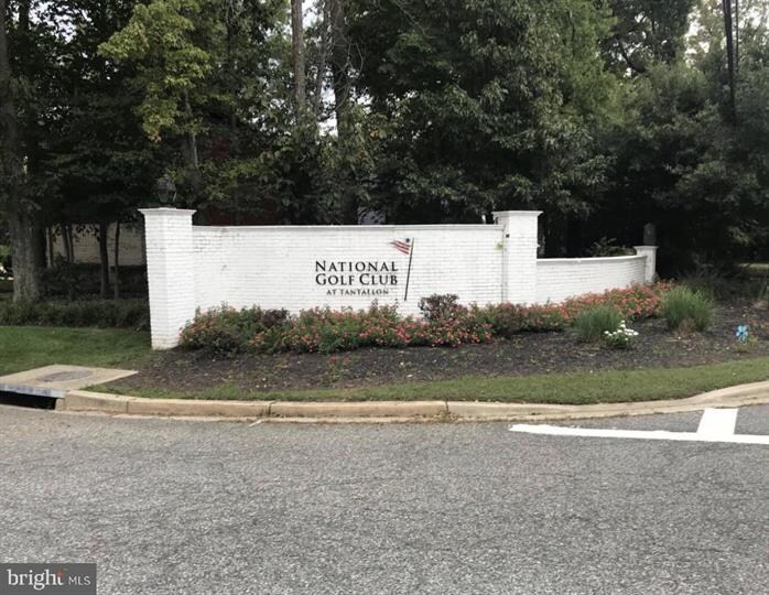 Building Photo - 12500 Surrey Cir Dr