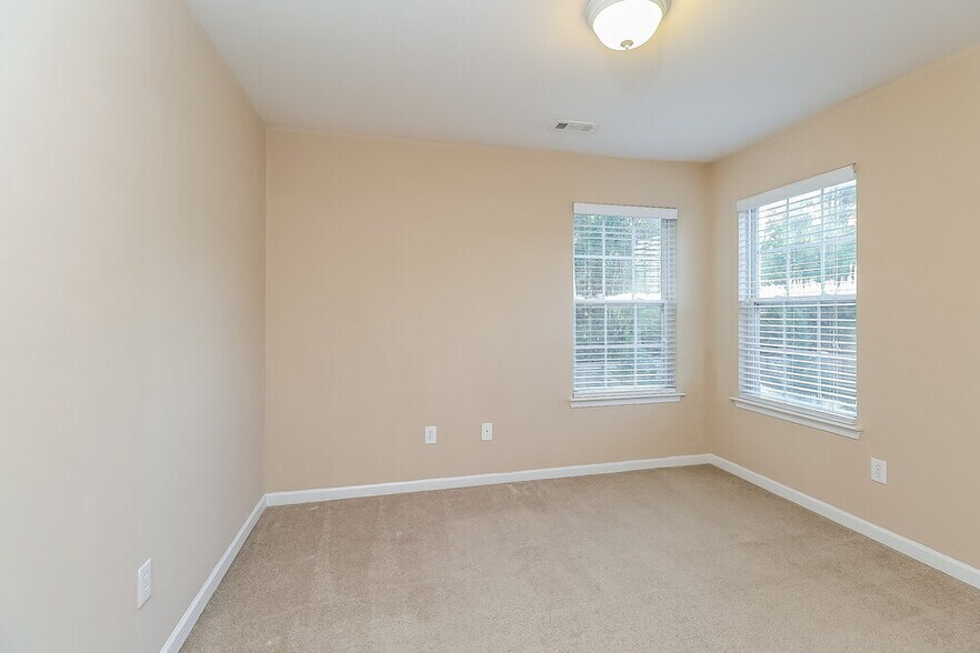 Building Photo - 3009 Streamlet Way