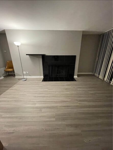 Four Lakes 1 Bedroom Condo - 5800 Oakwood Dr