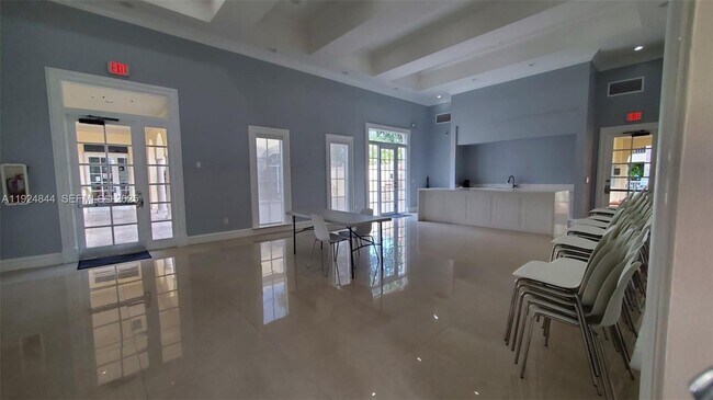 Building Photo - 8180 Geneva Ct