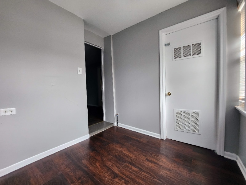 Building Photo - 8137 S Evans Ave