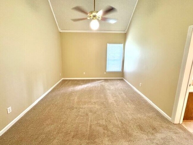 Building Photo - Now Leasing A Spacious 3-Bedroom 2 Bath Ho...