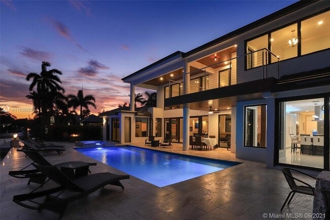 Building Photo - 750 Marine Dr