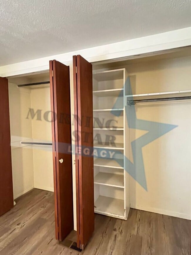 Building Photo - 2 bedroom home in a country type setting