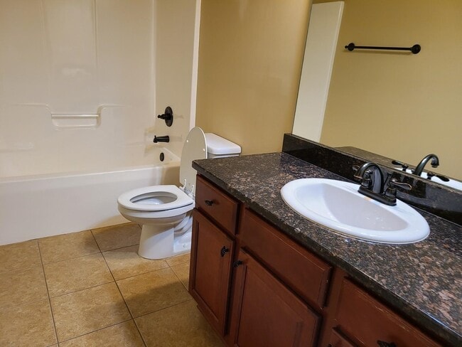 Building Photo - 7327 San Vista Dr