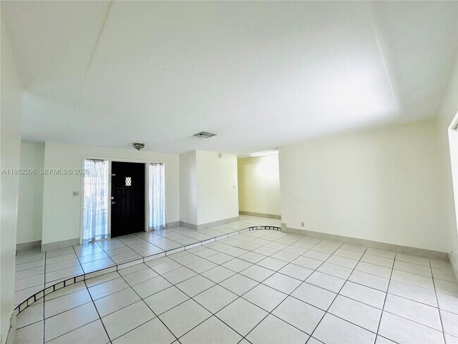 Building Photo - 6624 NW 2nd St