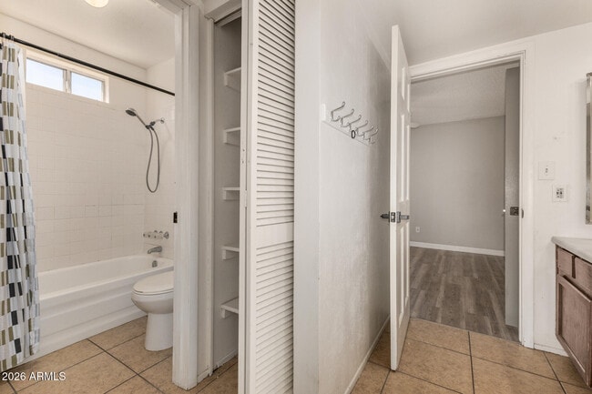 Building Photo - 18653 N 43rd Dr