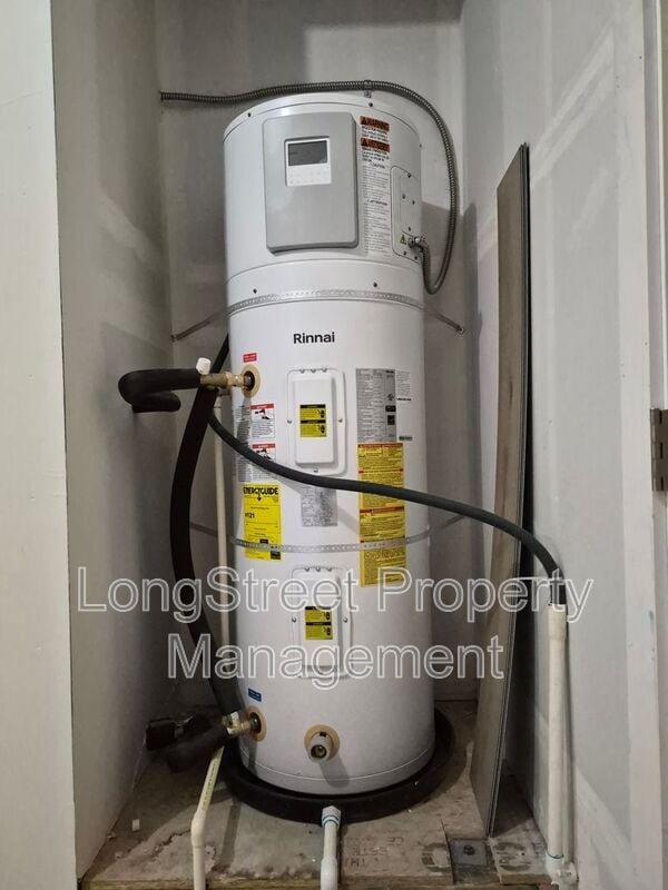 Building Photo - 4694 Finch St