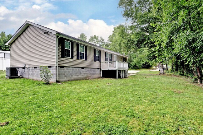 Building Photo - 9431 Jenkins Ln