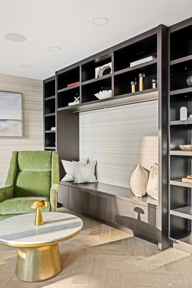 Building Photo - The Bay