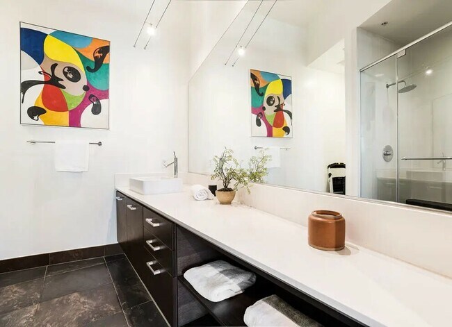 Building Photo - 13320 Beach Ave