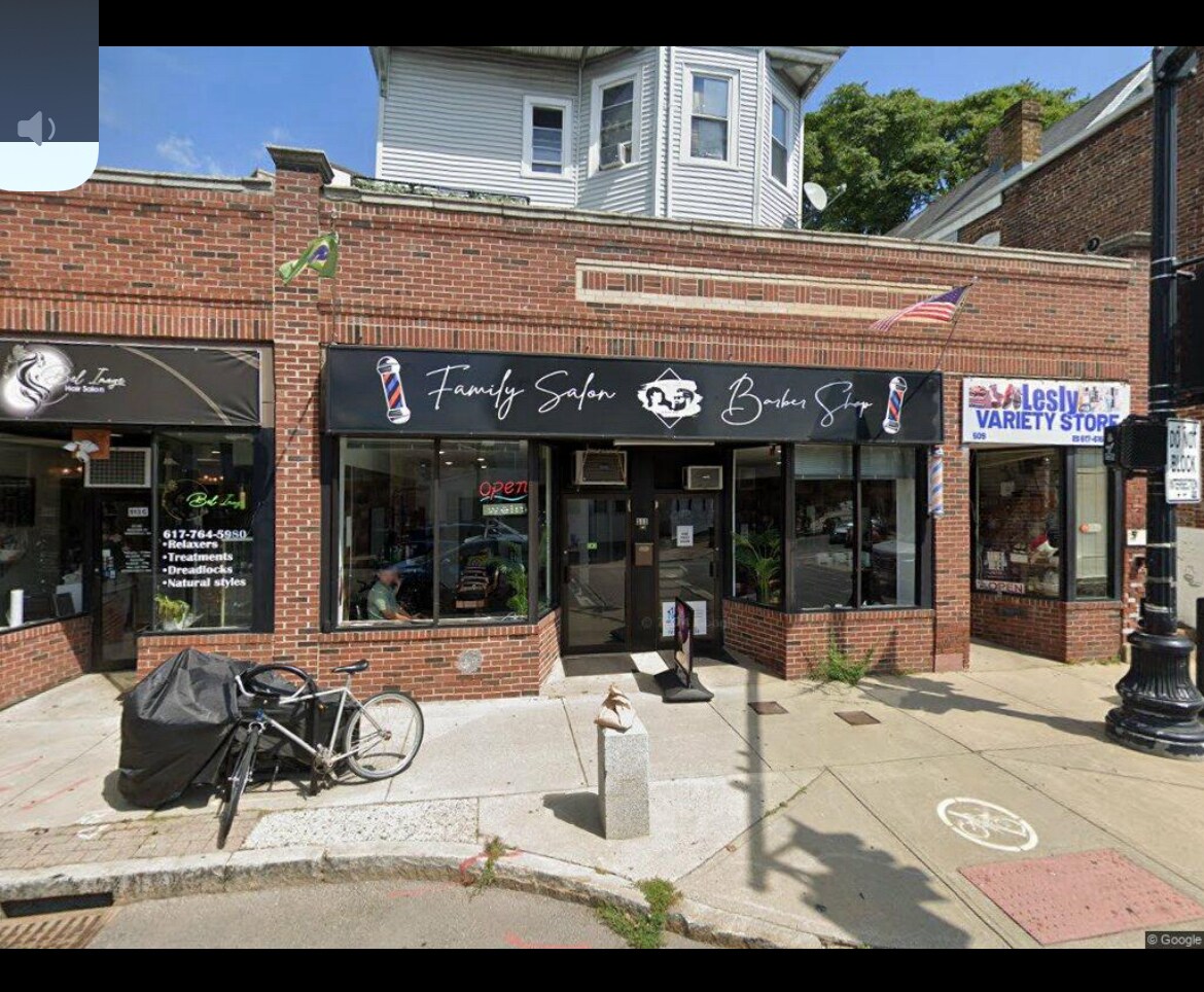 Building Photo - 511 Medford St