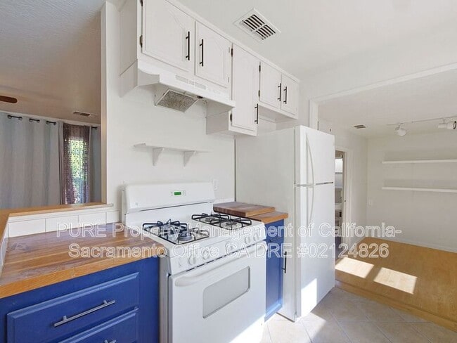 Building Photo - 4741 60th St