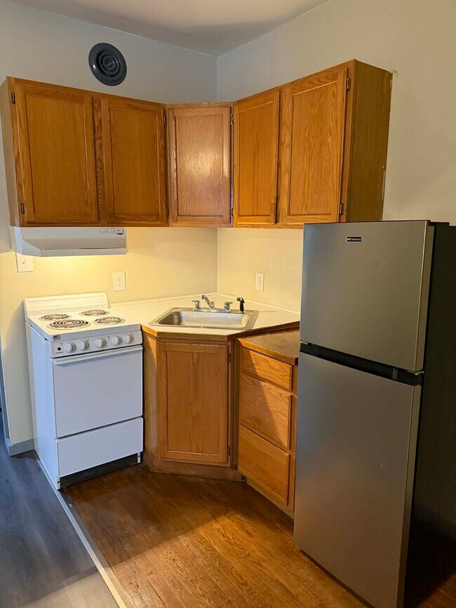 Building Photo - 5224 West Senca St