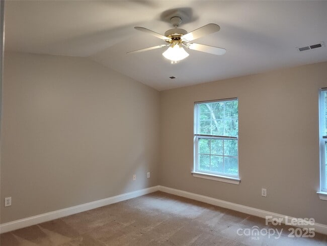 Building Photo - 2120 Sardony Ln