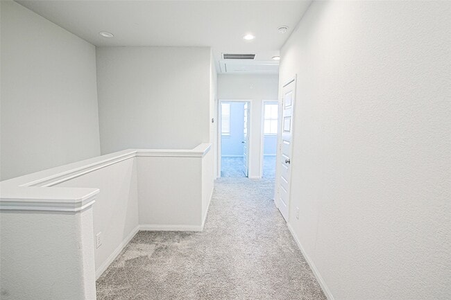 Building Photo - 10005 Brickhouse Dr
