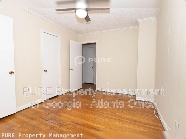 Building Photo - 951 Majesty Ln