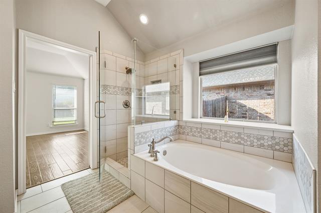 Building Photo - 8625 Shadow Trace Dr