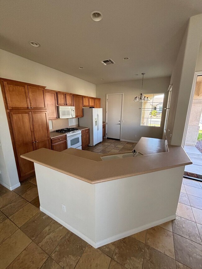 Building Photo - Del Web Rental 2 Bedroom