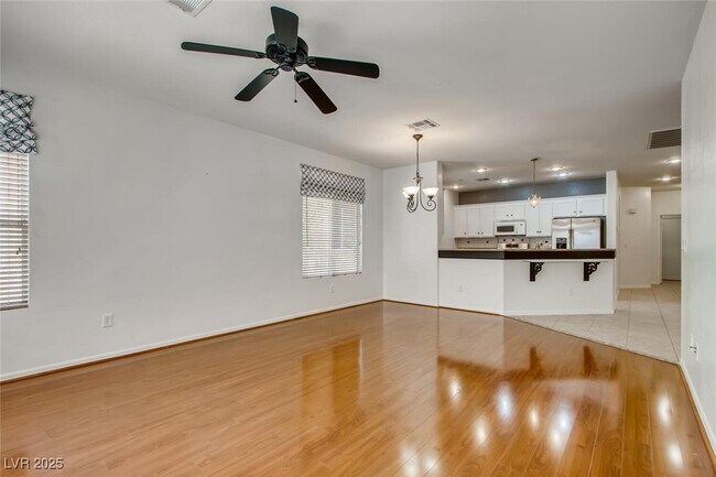 Building Photo - 5389 Progresso St