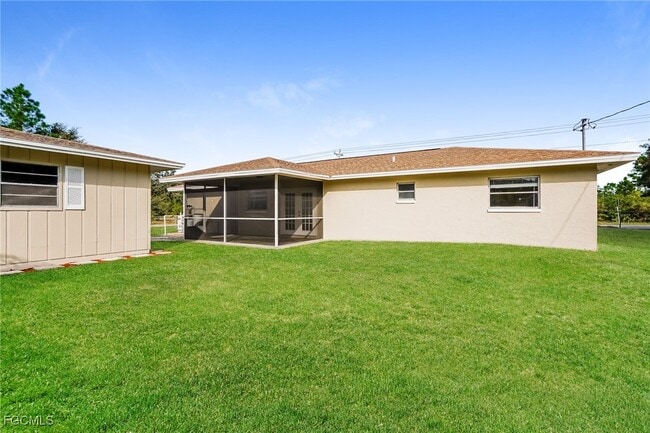 Building Photo - 300 East 10th Street