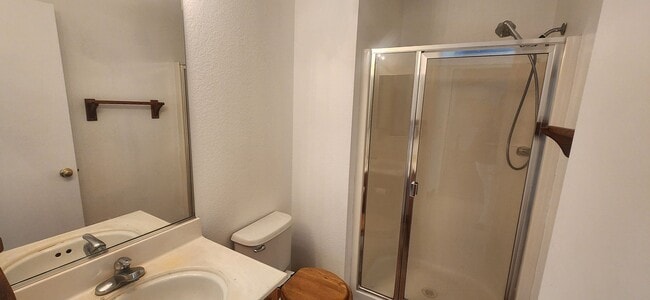 Building Photo - 3 Bedroom Home in Quaint Gated Community in Elk Grove