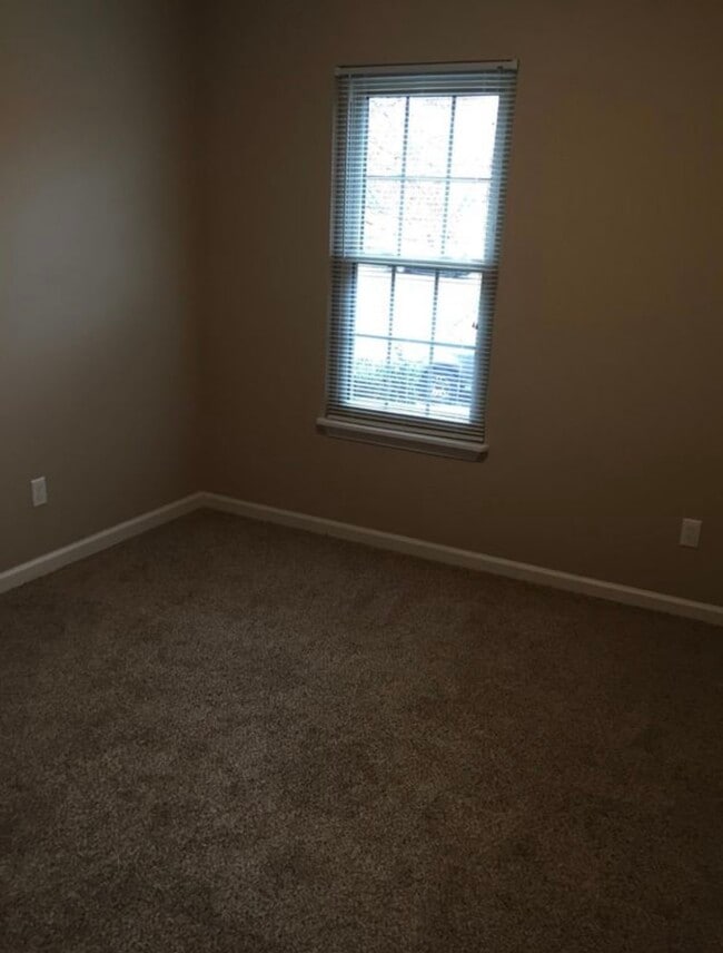 Building Photo - 788 Ridgebrook Cir