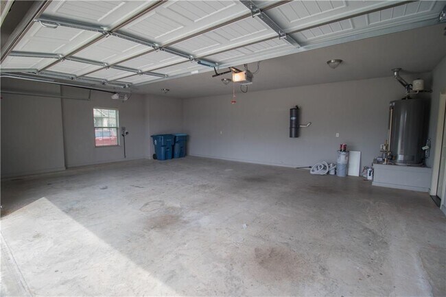Building Photo - 4607 SW Barton St