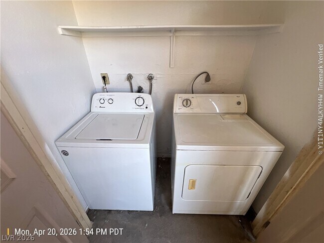 Building Photo - 5229 Indian River Dr