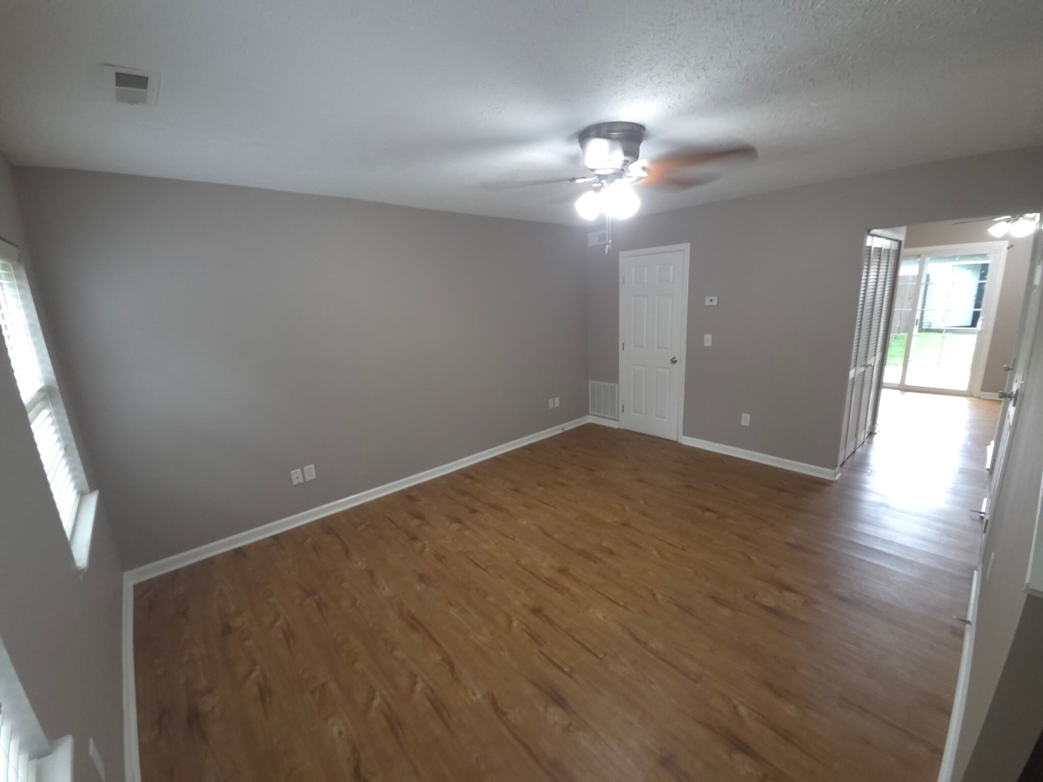 Living Room - 366 E Mithoff St