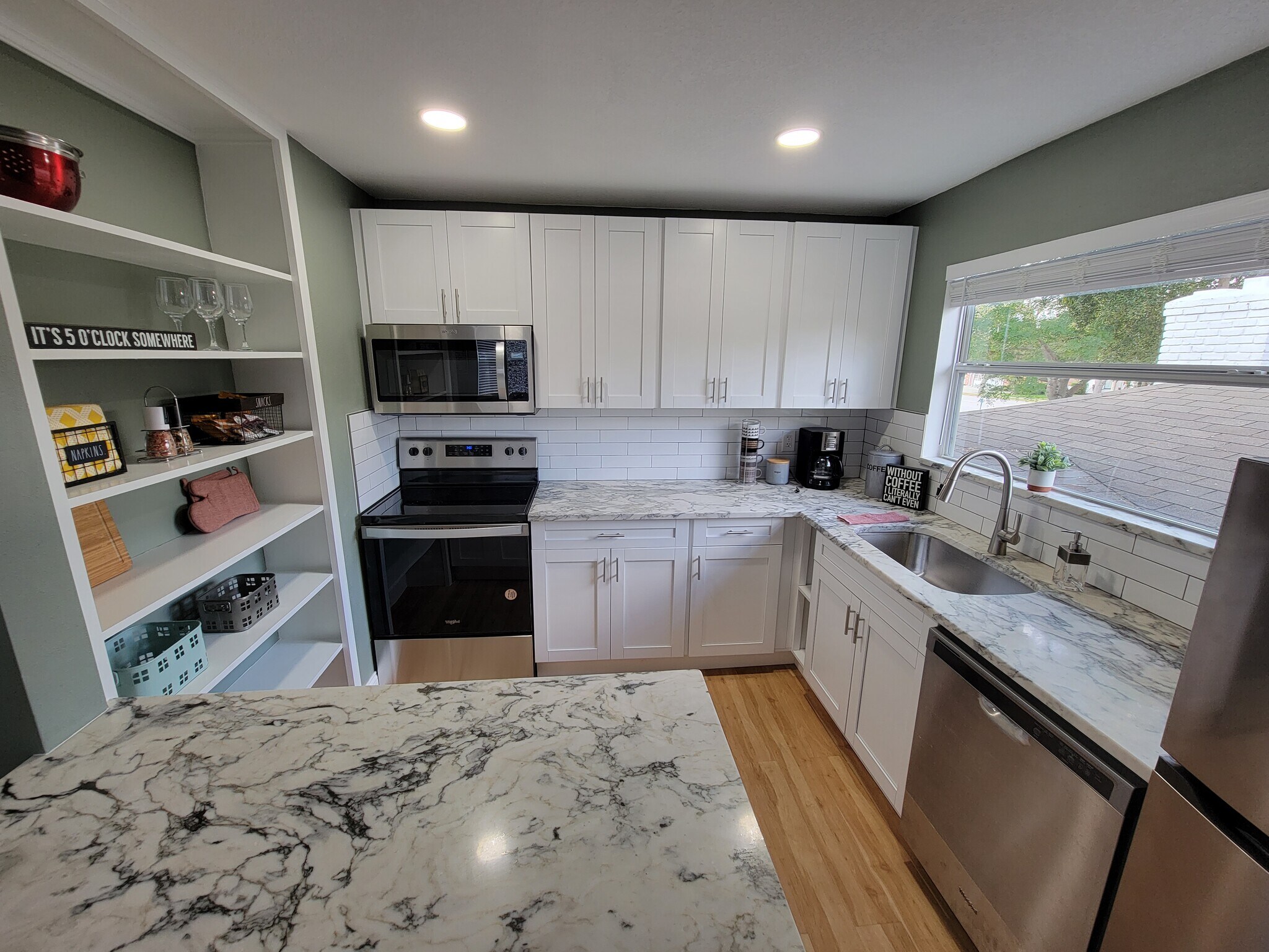 Full Kitchen - 4100 Central Ave