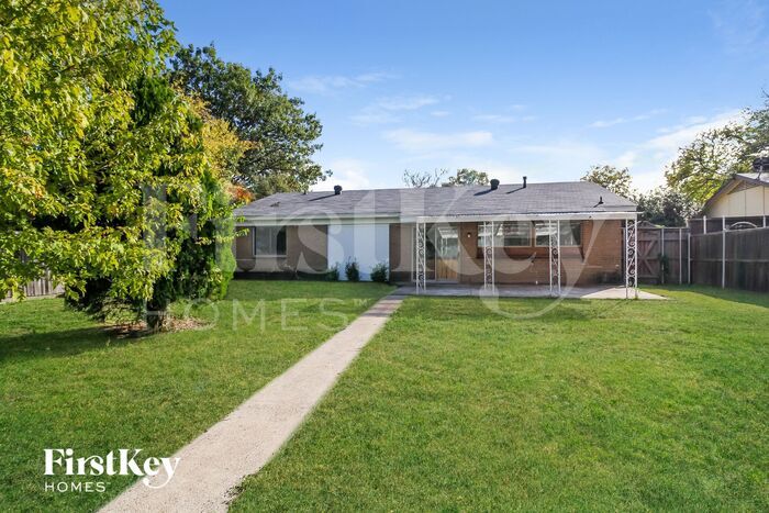 Building Photo - 3529 Birchwood Ln