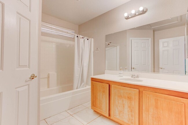 Building Photo - 8473 Barossa Ct