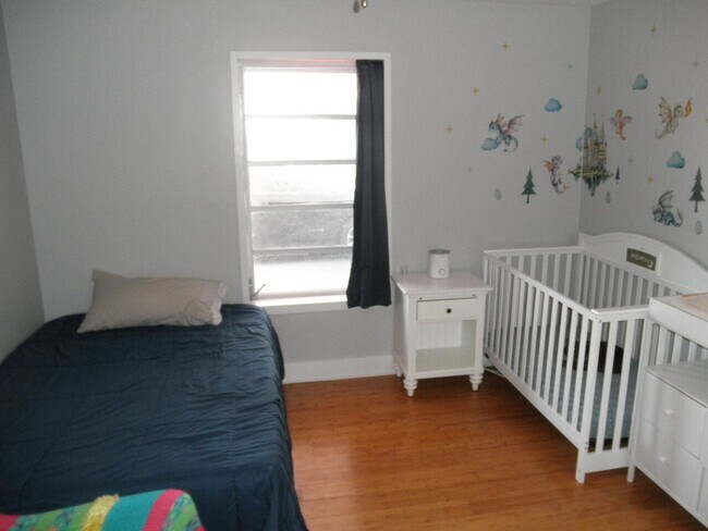 Building Photo - 431 Virginia Dr