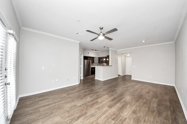 Building Photo - 3003 Memorial Ct