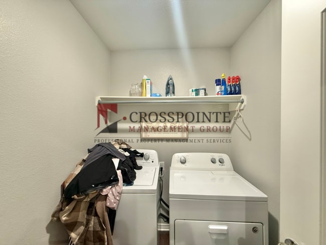 Building Photo - Coming Soon! 3 Bedroom, 2 Bathroom Home!