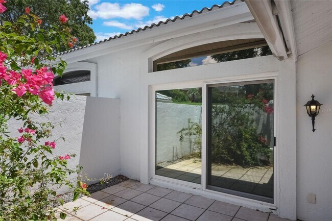 Building Photo - Beautiful 3 Bedroom 2 Bath House For Rent