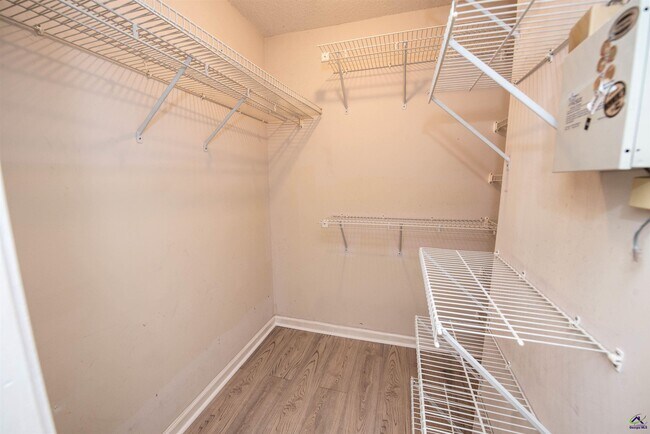 Building Photo - 111 Wiley Way